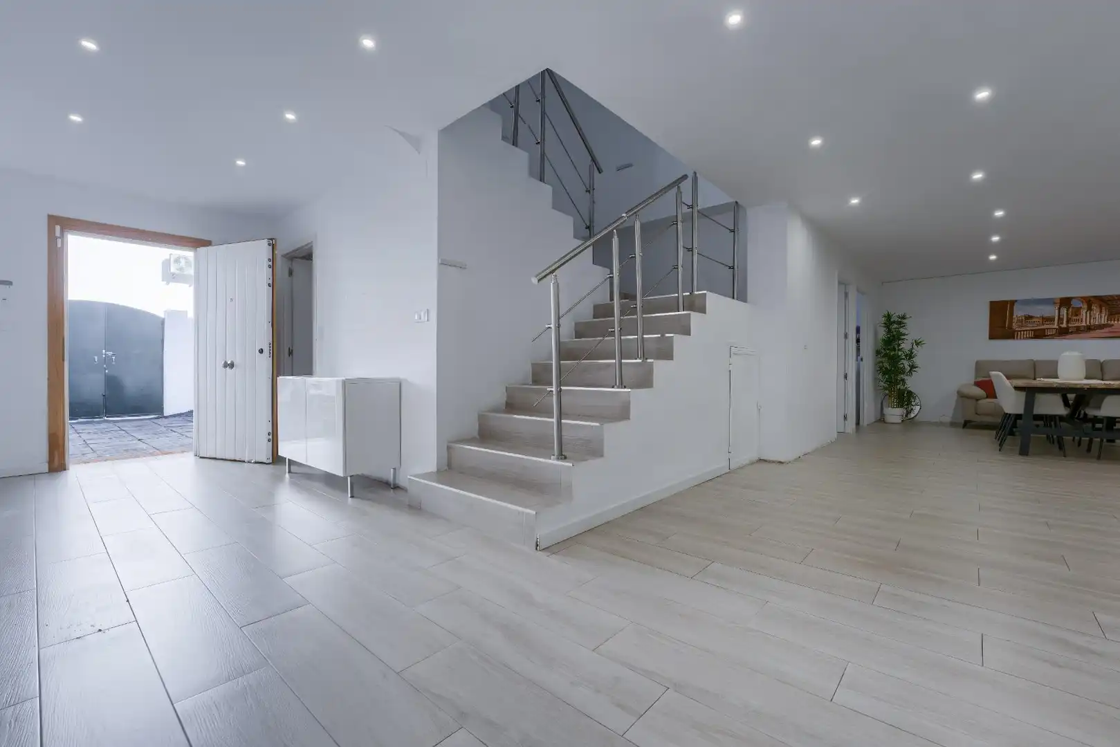 Houses for sale in Tomares  with Air Conditioner, Private garden and Terrace