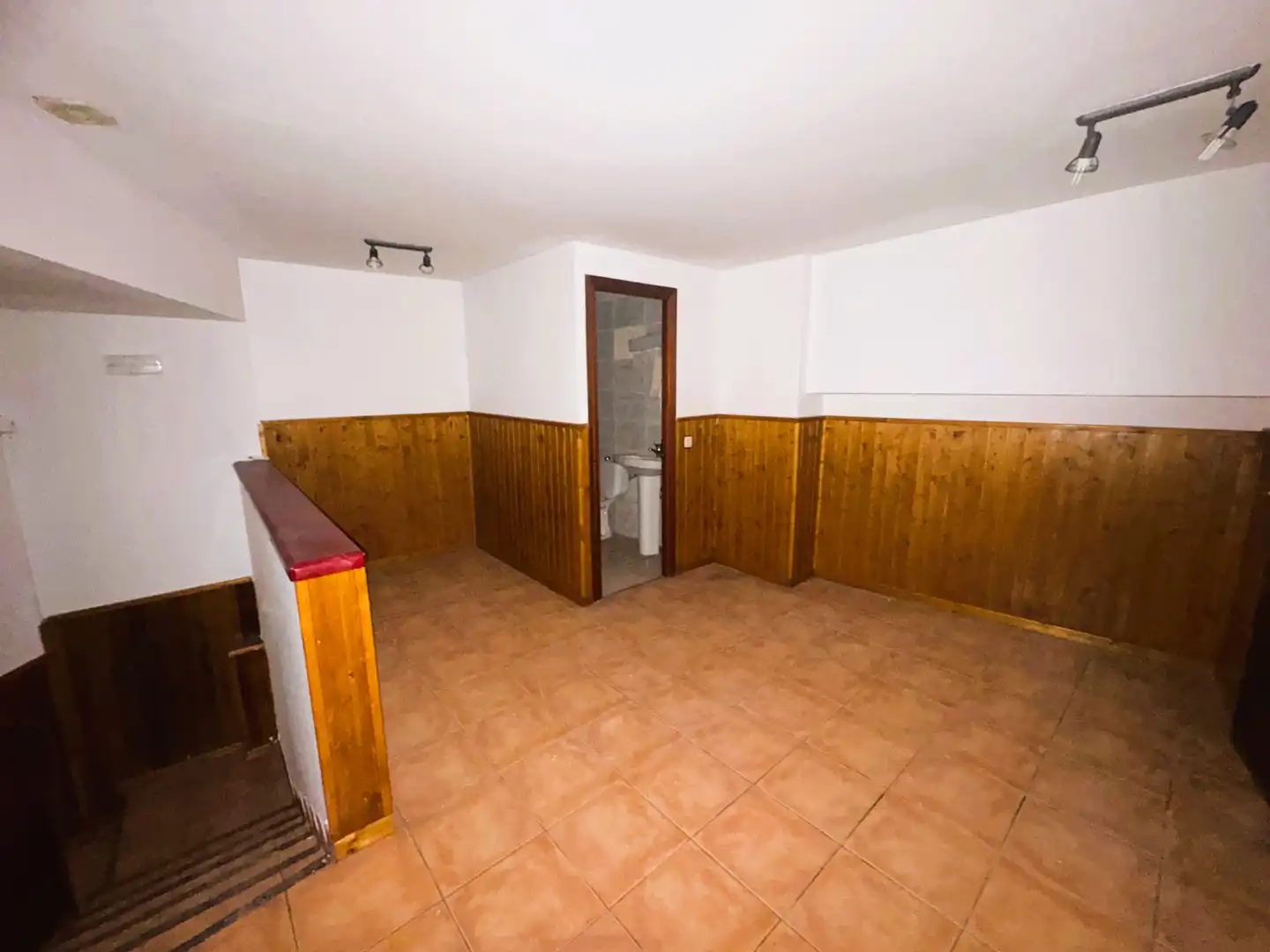 Local commercial à vendre à Carrer de la Ribera d'Ebre, imagen 3