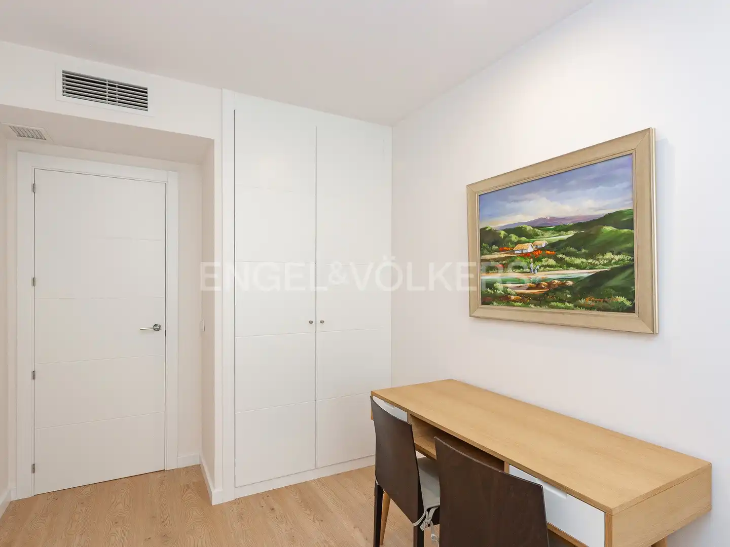 Bedroom of Flat for rent in Esplugues de Llobregat  with Air Conditioner, Heating and Parquet flooring