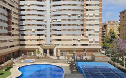 Swimming pool of Flat for sale in  Valencia Capital  with Air Conditioner, Heating and Terrace