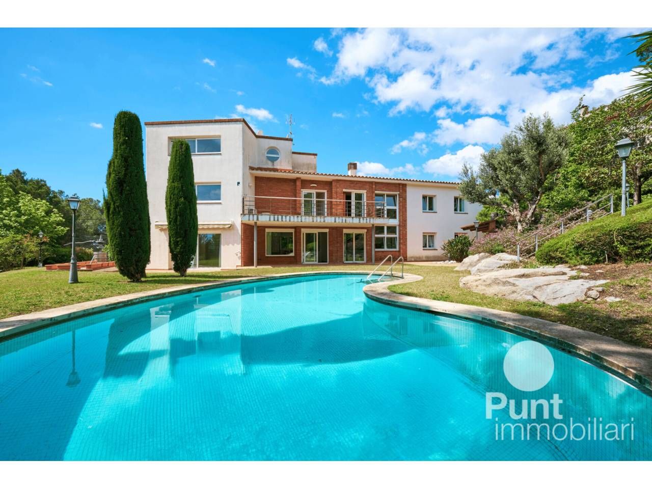 Exterior view of House or chalet for sale in Premià de Dalt  with Air Conditioner, Heating and Private garden