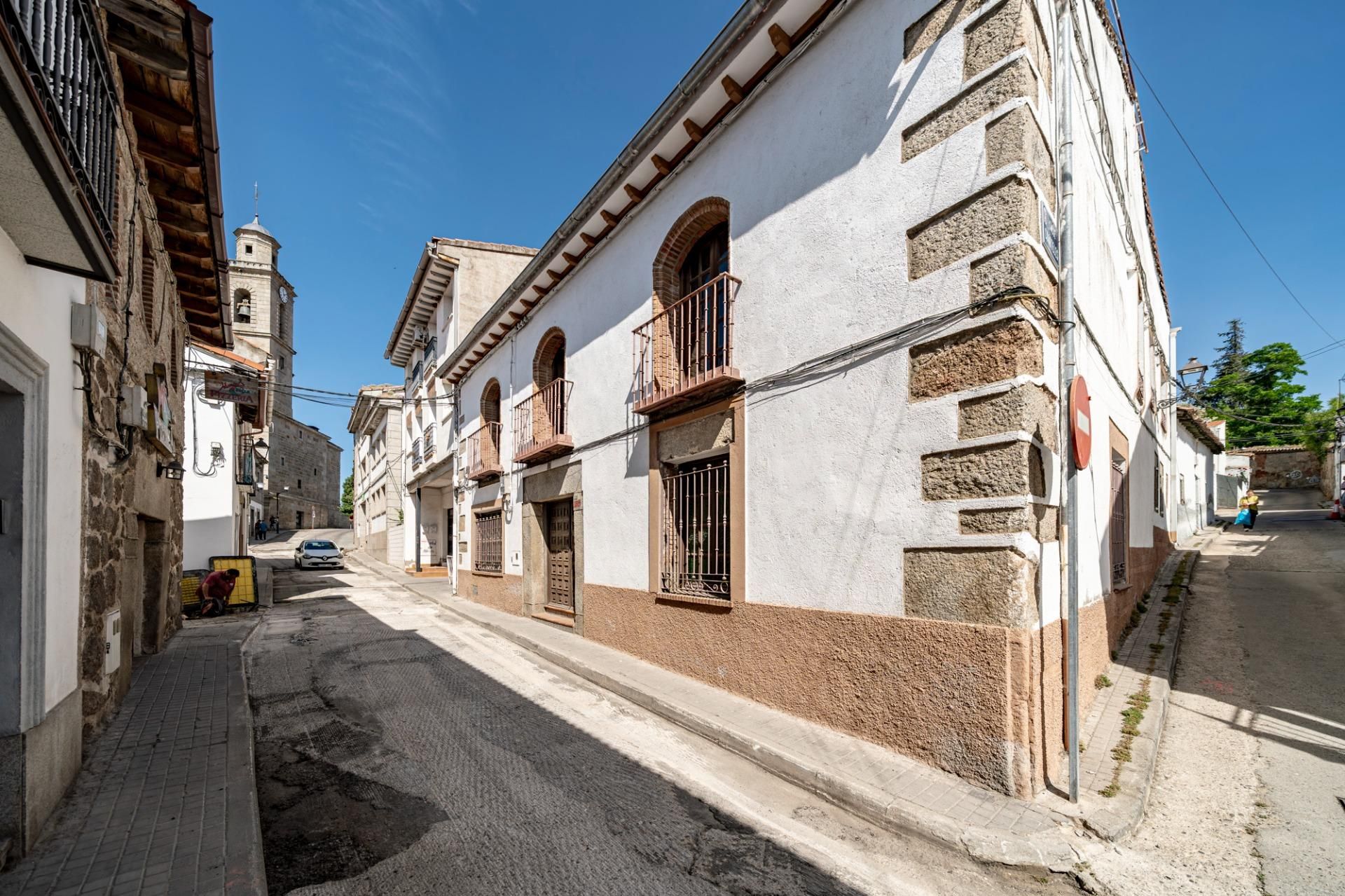 Exterior view of Country house for sale in San Martín de Valdeiglesias  with Heating and Jacuzzi