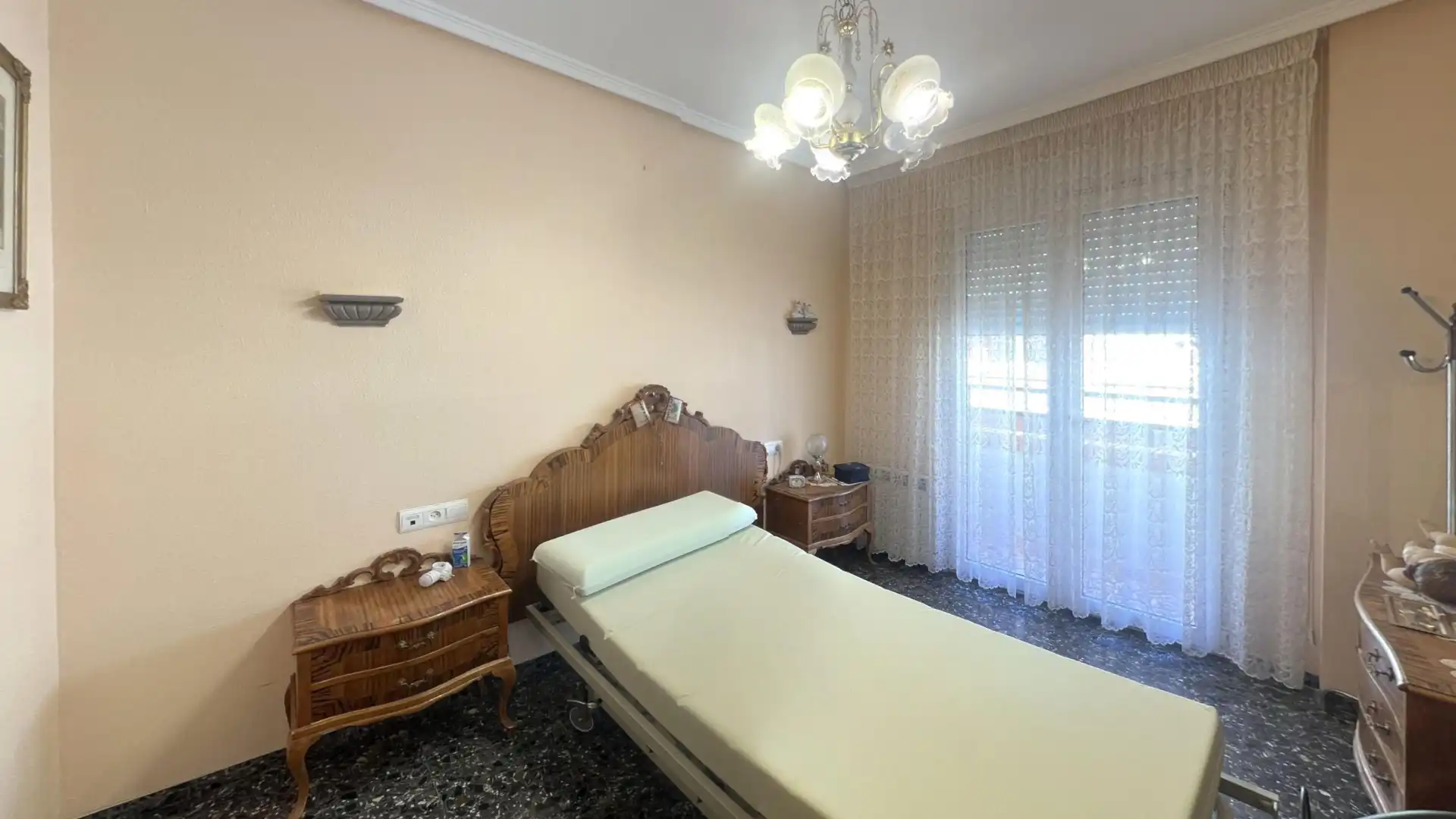Bedroom of Flat for sale in Utiel  with Heating, Furnished and Washing machine