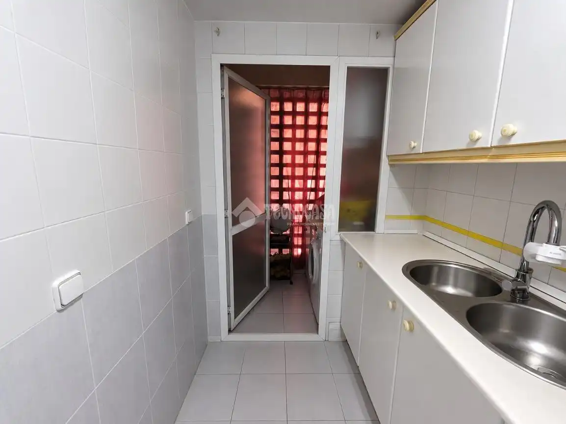 Cuina de Pis en venda en Marbella amb Terrassa