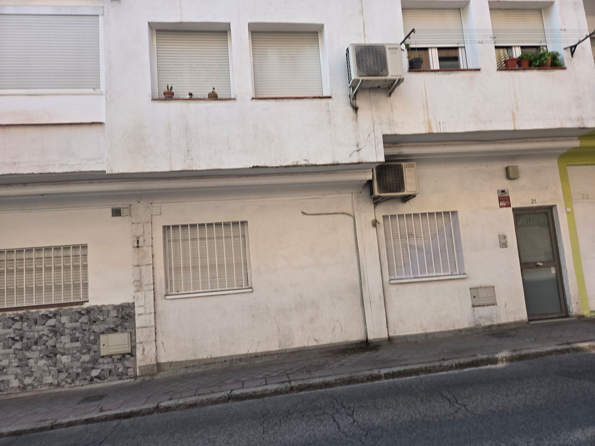 Exterior view of Building for sale in  Madrid Capital