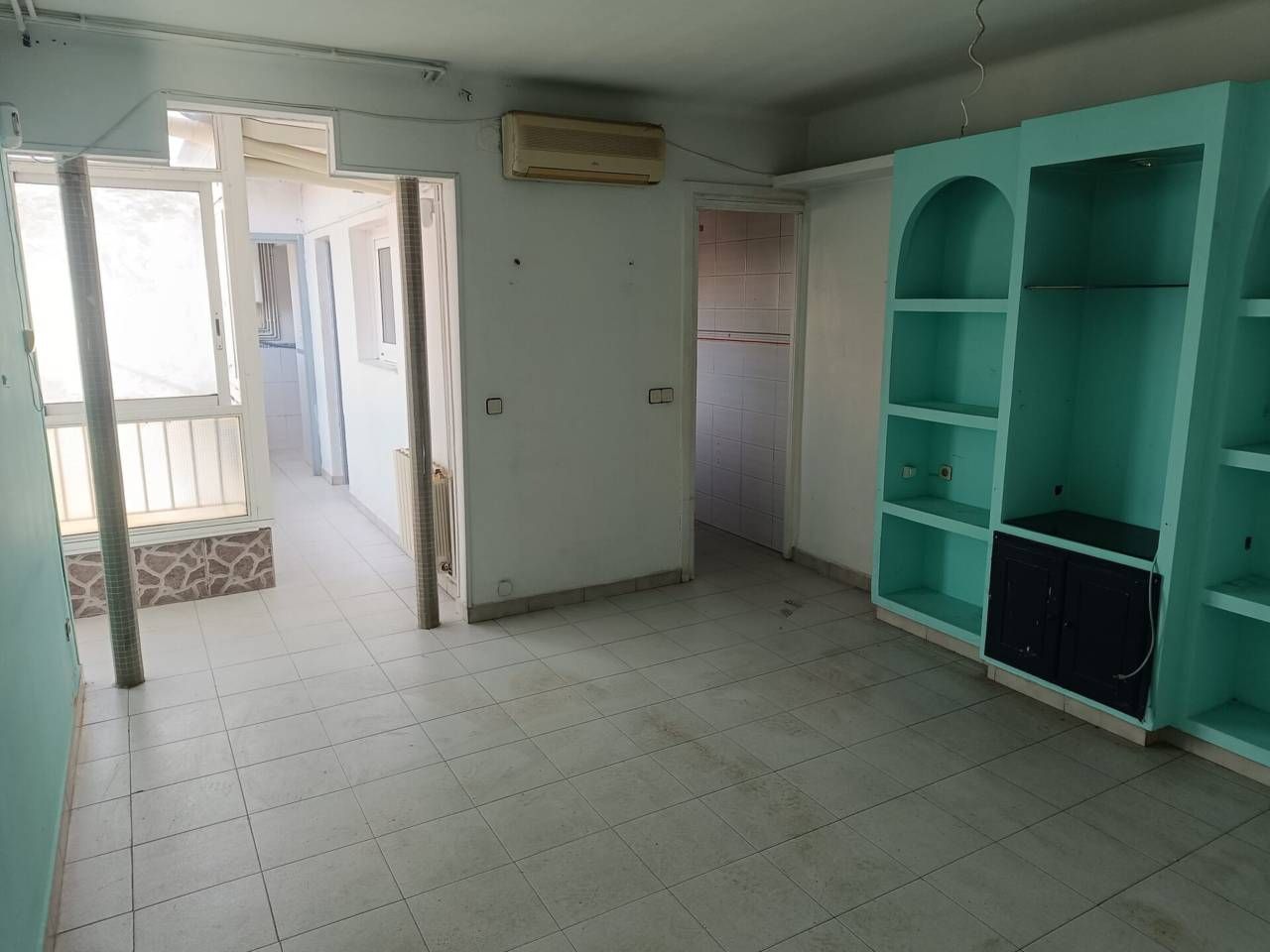 Flat for sale in Terrassa  with Heating