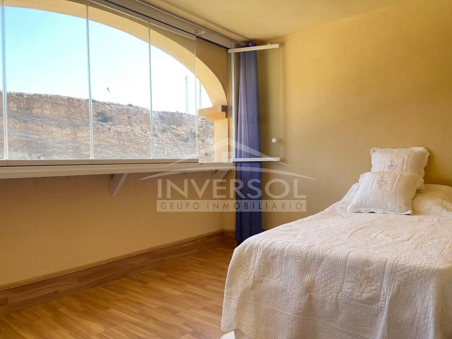 Dormitori de Àtic en venda en El Ejido amb Terrassa, Moblat i Forn