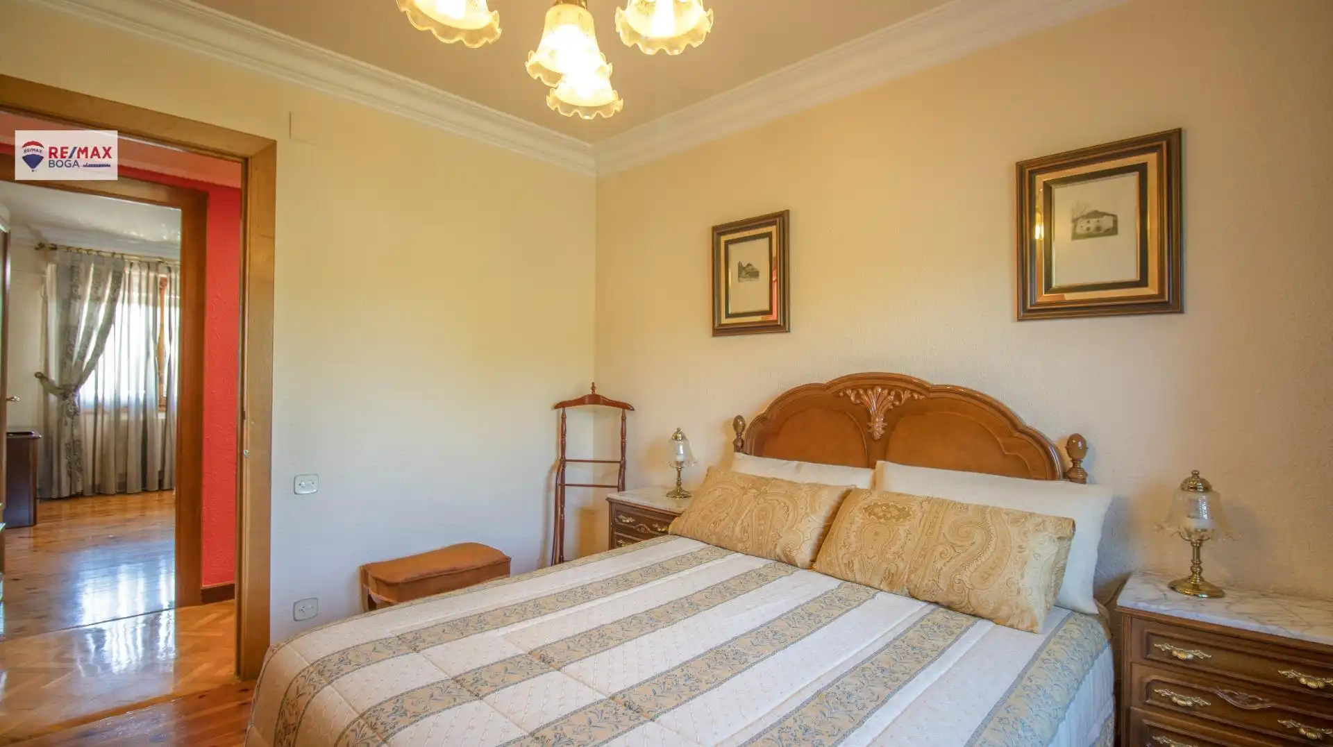 Dormitori de Casa o xalet en venda en Oyón-Oion amb Aire condicionat, Jardí privat i Parquet