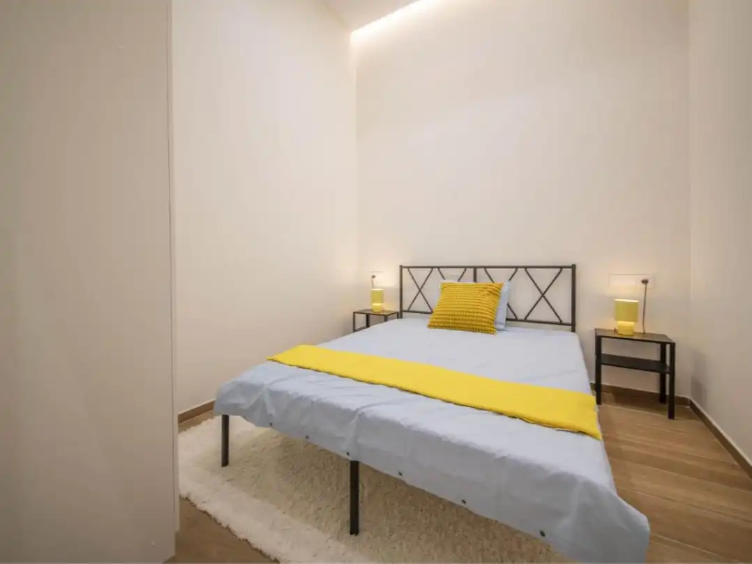 Bedroom of Flat for sale in Barcelona  with Air Conditioner, Private garden and Parquet flooring