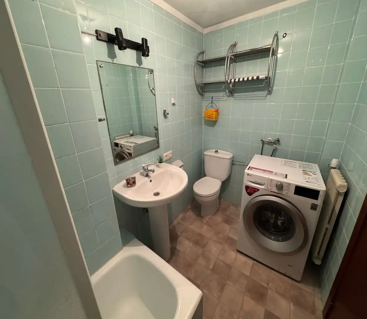 Baño de Piso en venta en Gijón  con Calefacción y Parquet