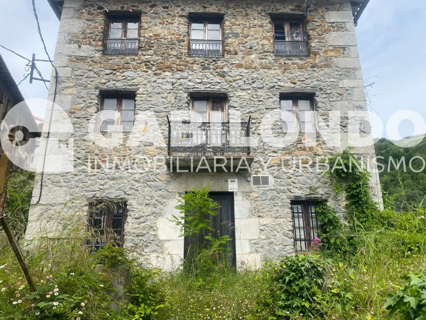 Vista exterior de Edifici en venda en Elgoibar
