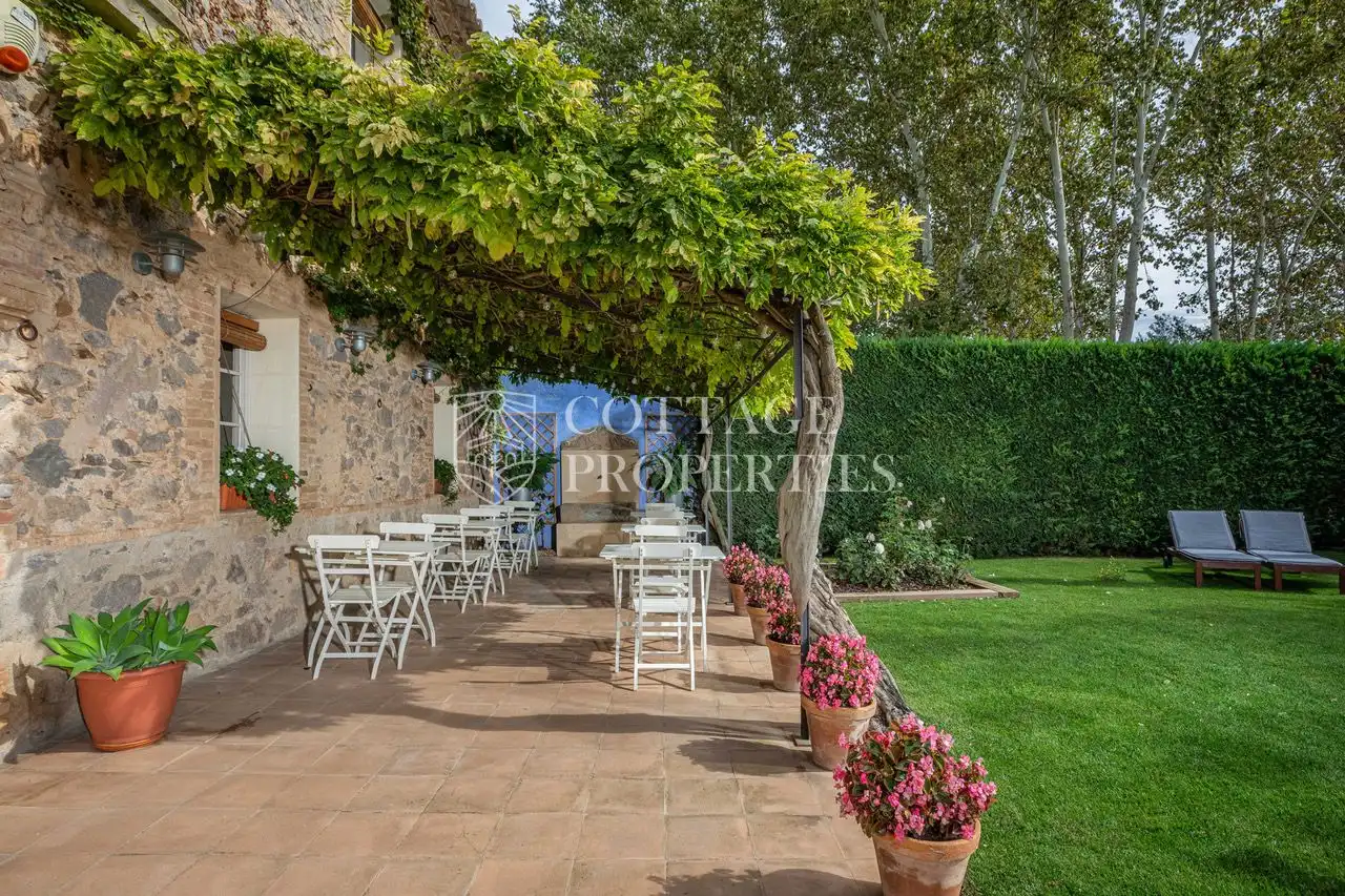 Terraza de Finca rústica en venta en Torroella de Fluvià con Aire acondicionado, Jardín privado y Terraza