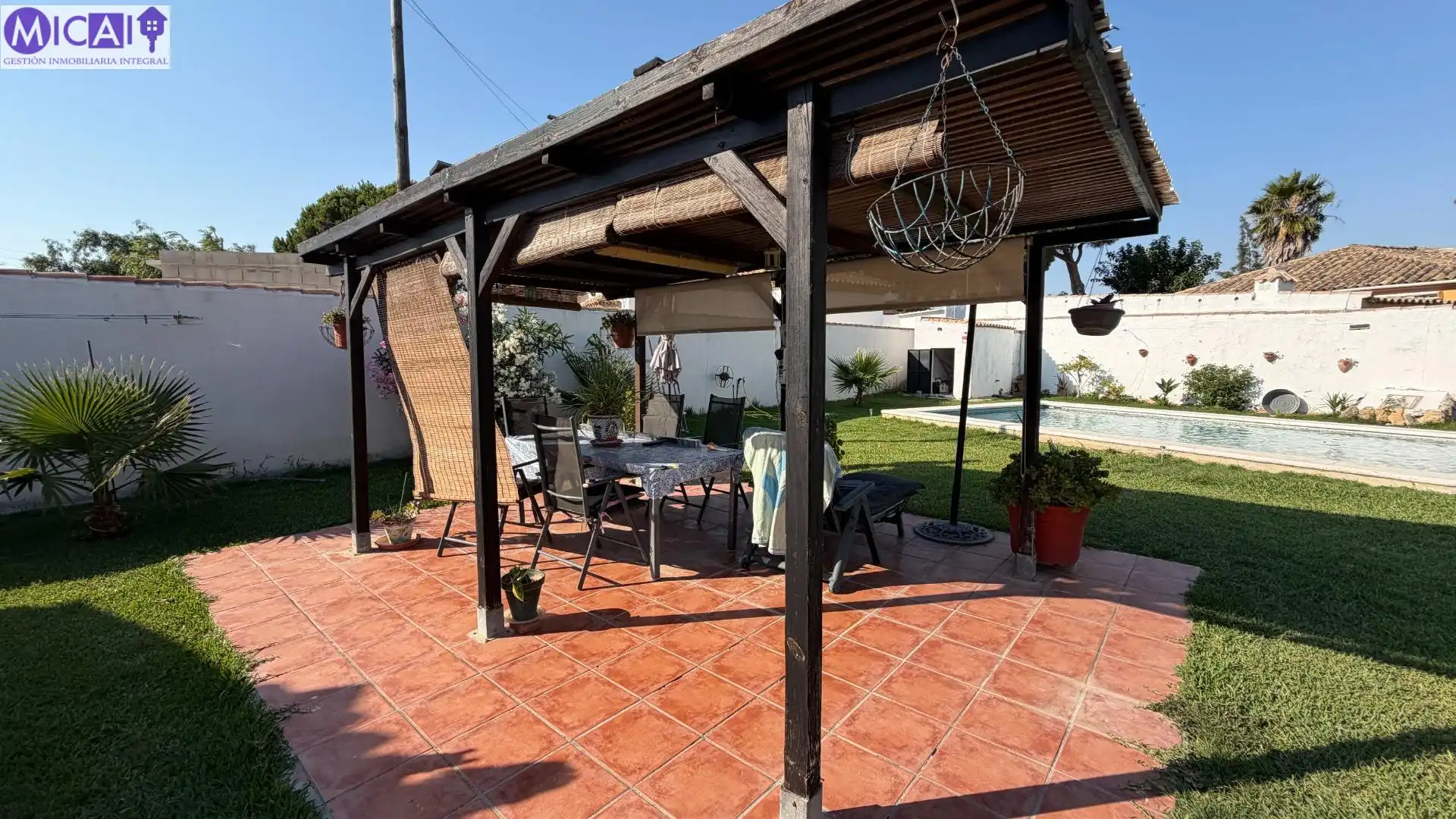 Terrassa de Casa o xalet en venda en Chiclana de la Frontera amb Jardí privat, Traster i Piscina