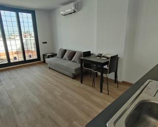 Living room of Study to rent in  Sevilla Capital  with Air Conditioner, Heating and Terrace