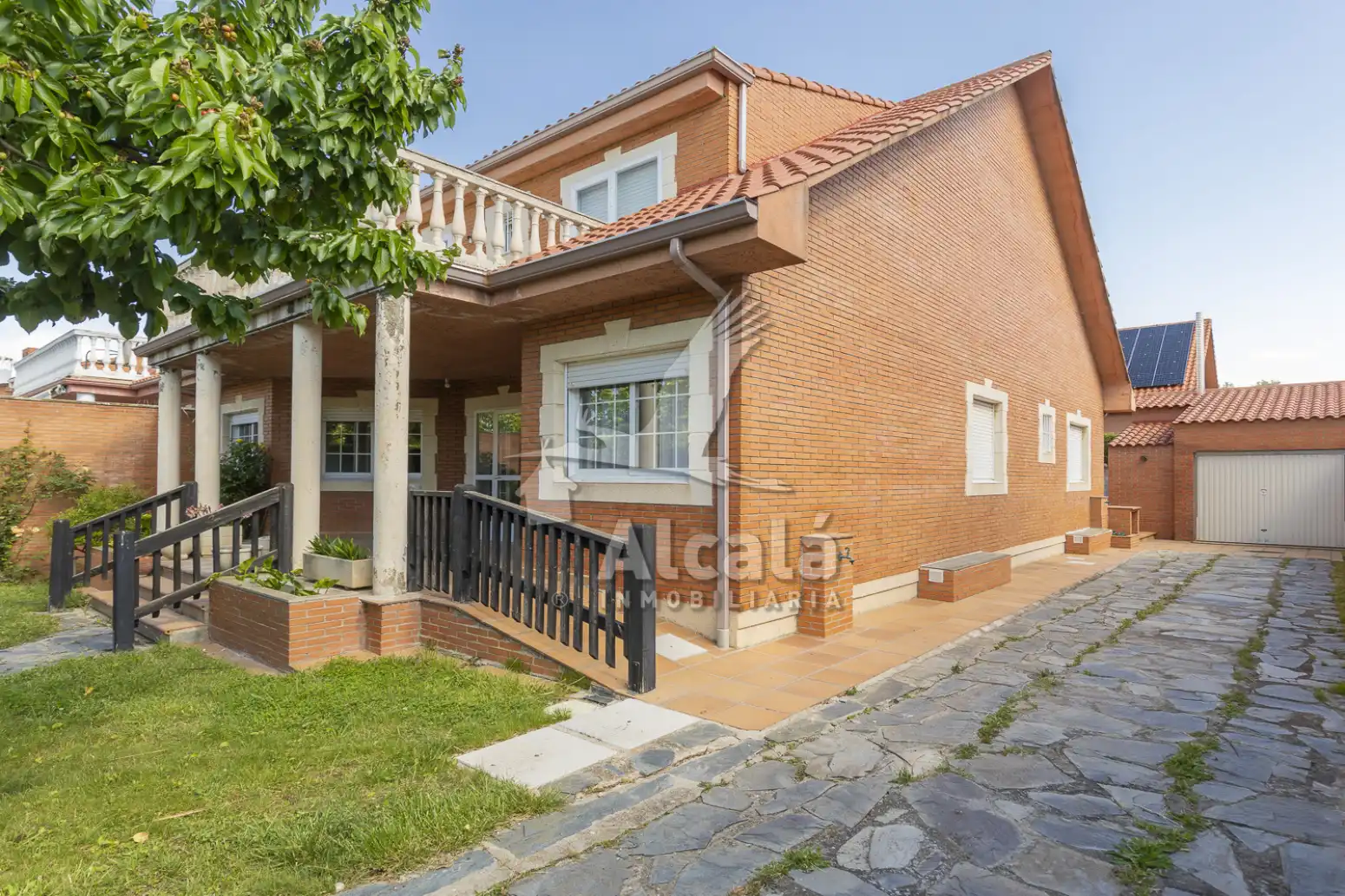 Jardín de Casa adosada en venta en Villalbilla con Aire acondicionado, Calefacción y Parquet