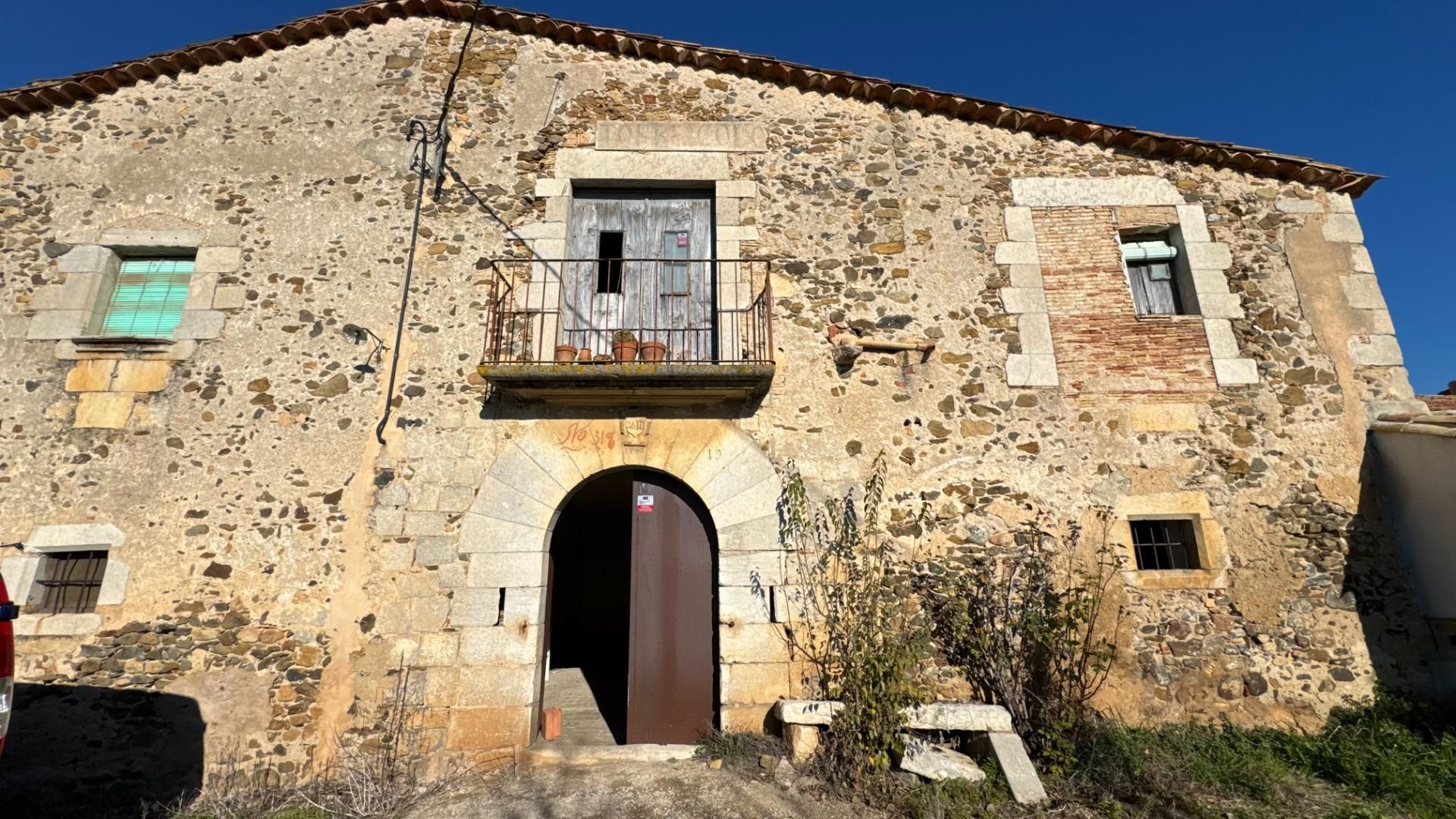 Vista exterior de Finca rústica en venda en Campllong amb Terrassa