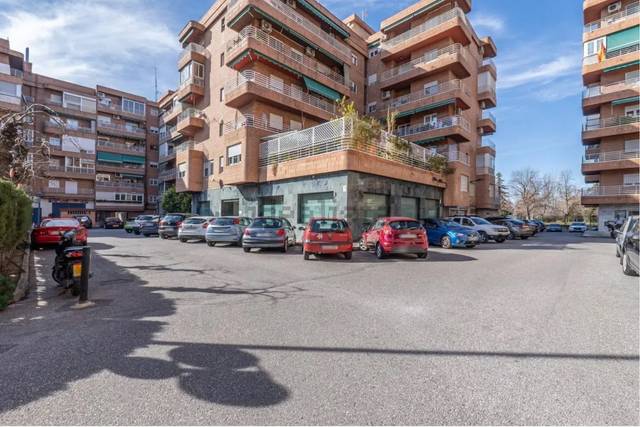 Local comercial en Venta en Urbanization Colonia San Sebastian en Barrio de Zaidín