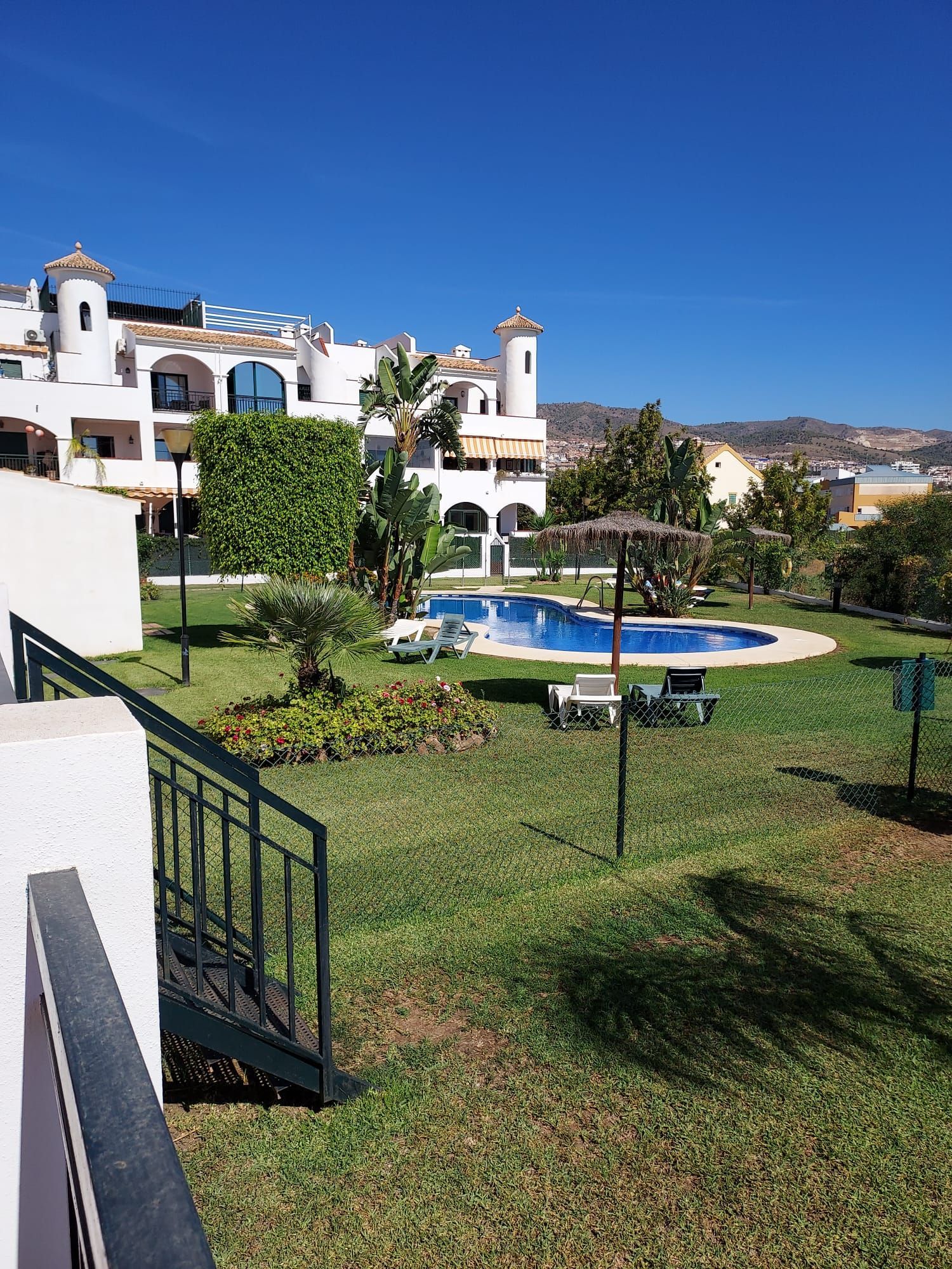 Jardí de Dúplex de lloguer en Benalmádena amb Terrassa, Moblat i Rentadora