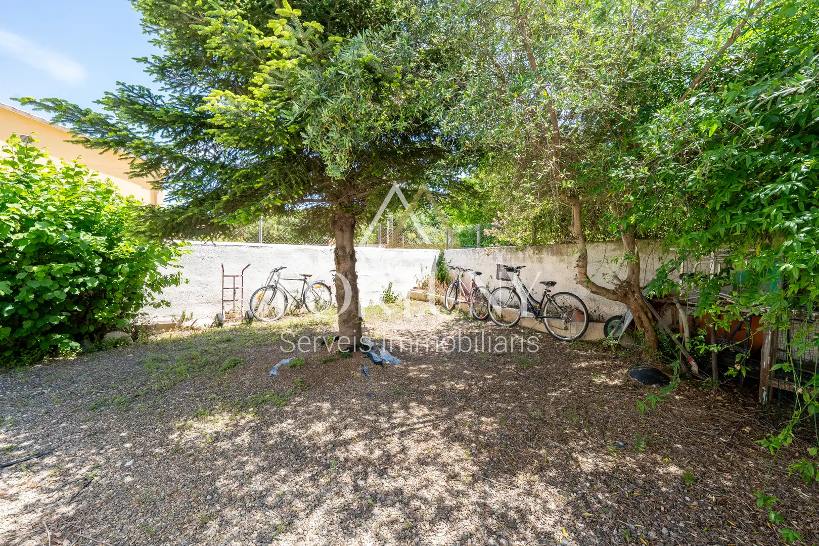 Jardí de Casa o xalet en venda en Mont-roig del Camp amb Aire condicionat, Traster i Piscina