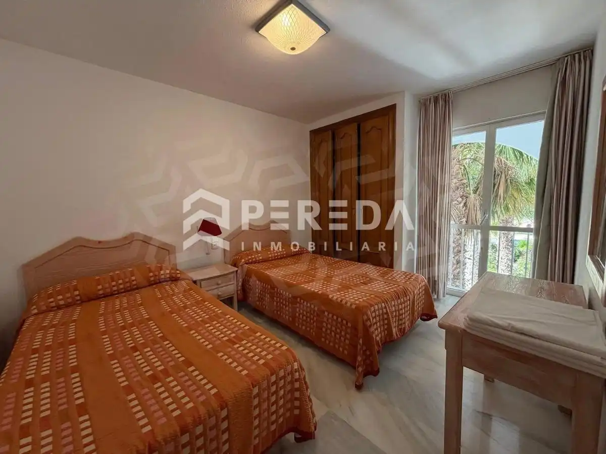 Habitación de Apartamento en venta en Roquetas de Mar con Aire acondicionado, Jardín privado y Terraza