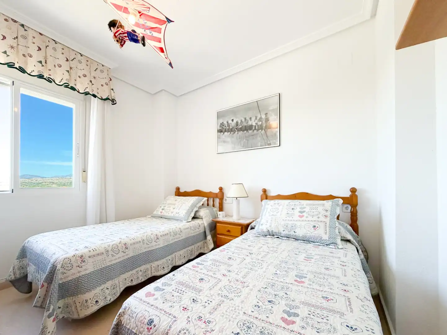 Dormitori de Apartament en venda en El Campello amb Terrassa, Traster i Piscina