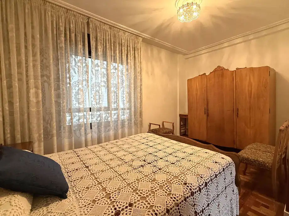 Dormitori de Pis en venda en Vitoria - Gasteiz amb Calefacció, Parquet i Traster