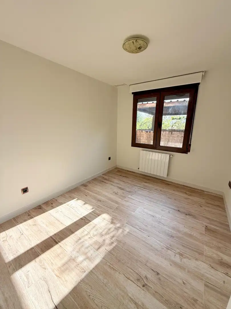 Schlafzimmer von Haus oder Chalet zur Miete in San Antonio de Benagéber mit Klimaanlage, Heizung und Privatgarten