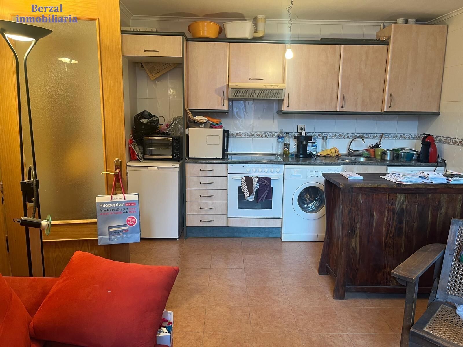 Cocina de Piso en venta en  Logroño con Calefacción y Trastero