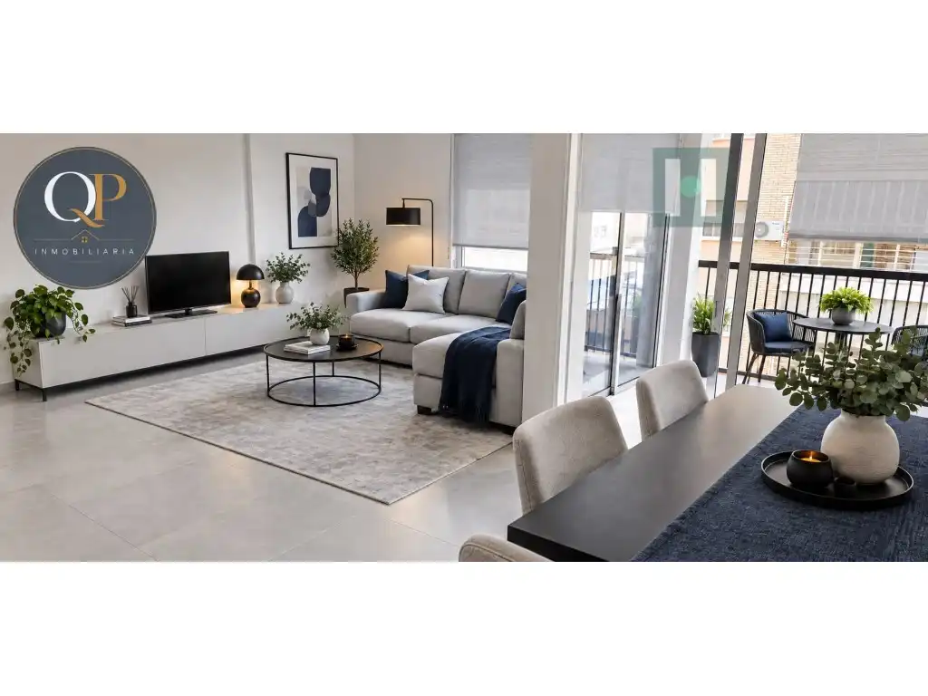 Piso con ascensor en venta en Calle Carlos V