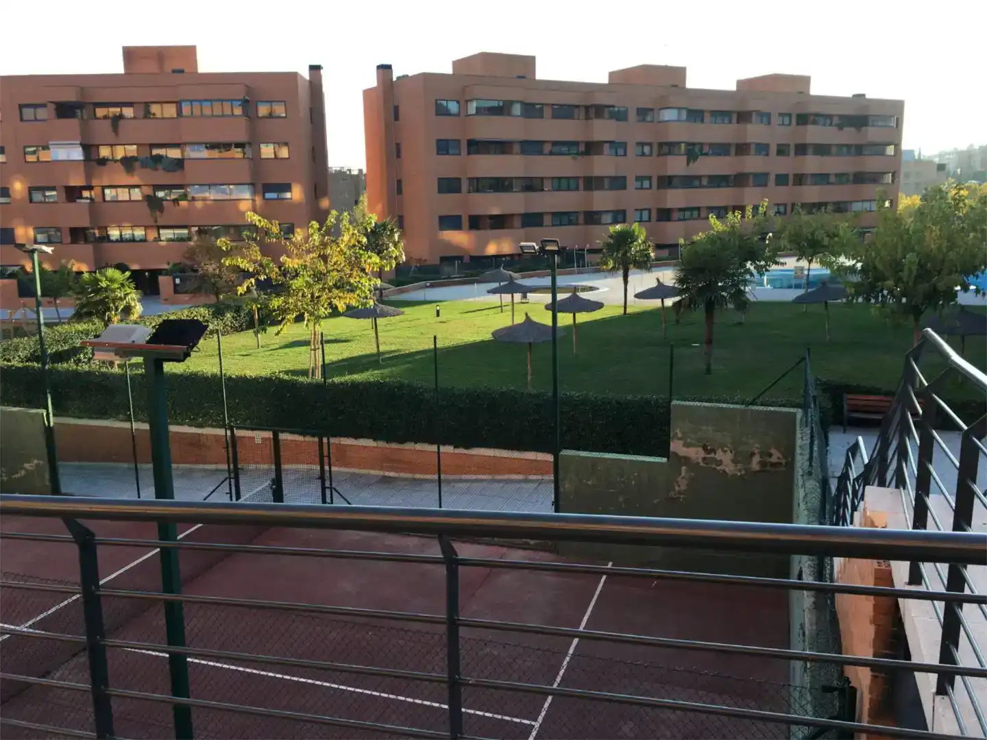 Terrasse von Dachboden zur Miete in San Sebastián de los Reyes mit Klimaanlage, Schwimmbad und Balkon