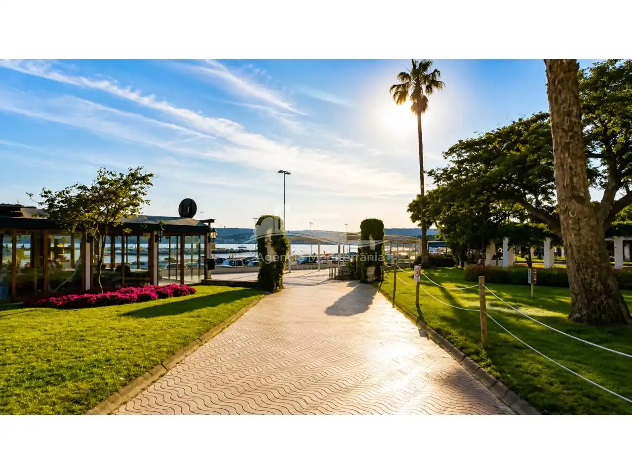 Local comercial en venta en Avenida Once de Septiembre, imagen 9