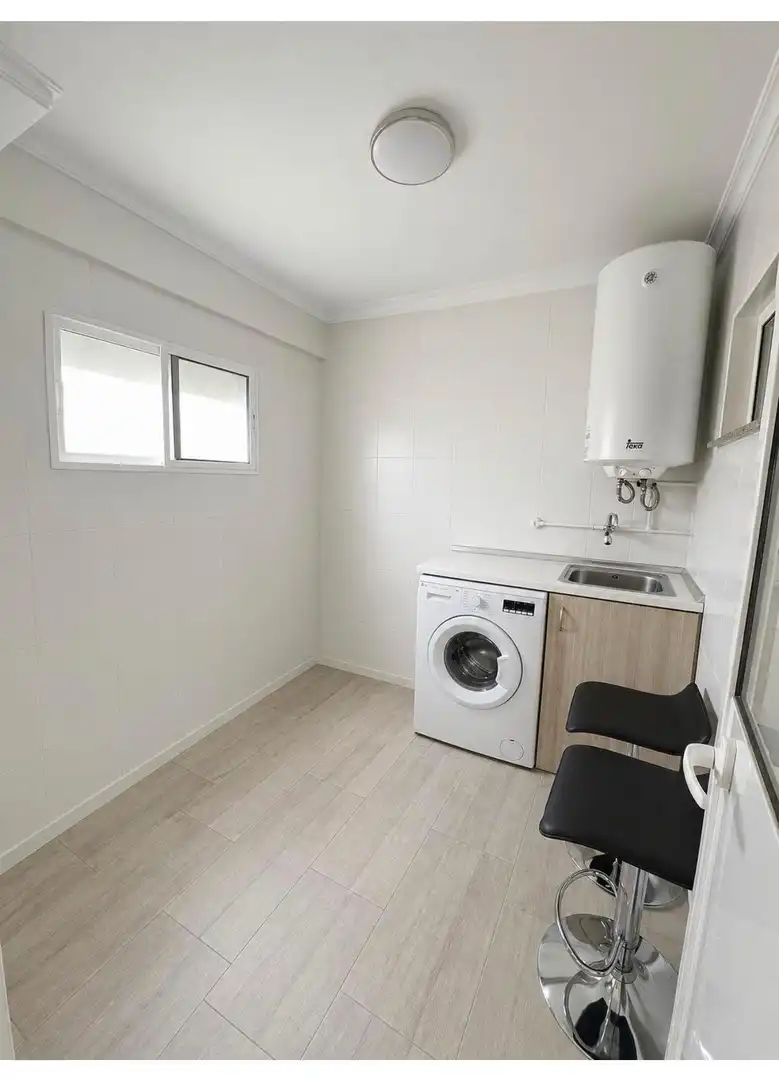 Baño de Piso de alquiler en Alcalá de Guadaira con Aire acondicionado, Terraza y Amueblado