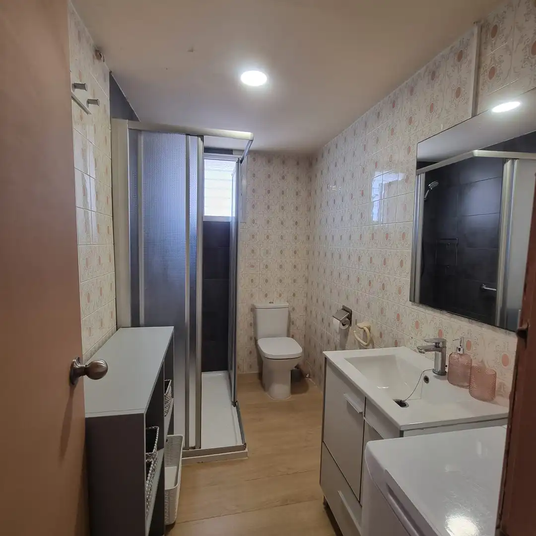 Bany de Apartament de lloguer en Sagunto / Sagunt amb Aire condicionat, Terrassa i Moblat