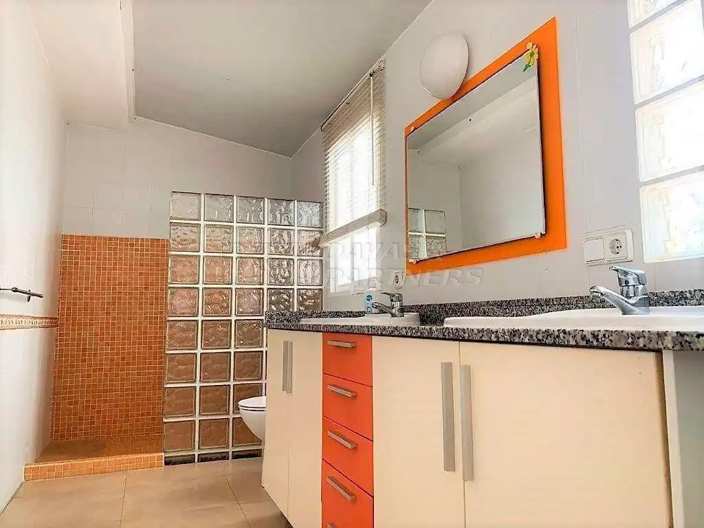 Bathroom of Houses for sale in Orihuela  with Air Conditioner, Private garden and Terrace