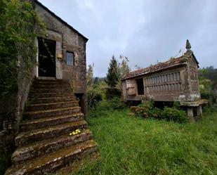 Vista exterior de Casa o xalet en venda en Vigo  amb Jardí privat i Traster
