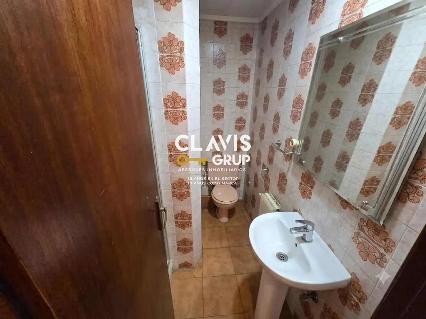 Bathroom of Flat for sale in Barcelona  with Heating, Terrace and Alarm