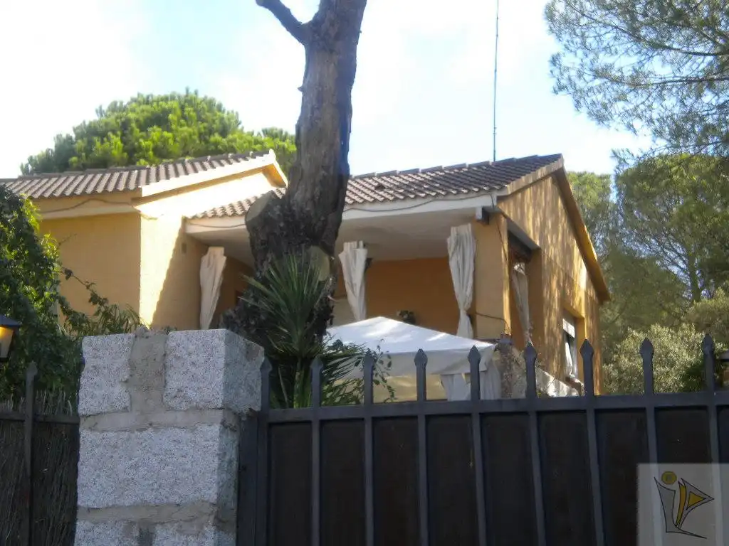 Casa o xalet en venda a CL GRANADA, Villa del Prado