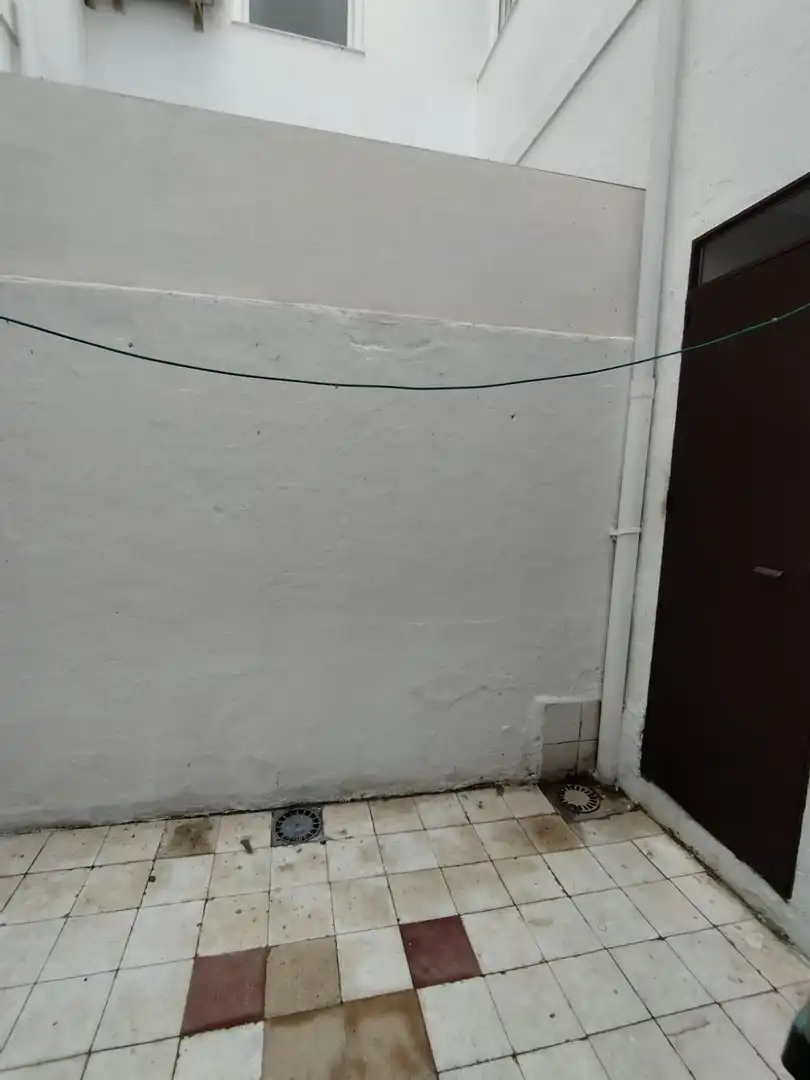 Exterior view of Flat for share in Badajoz  with Air Conditioner