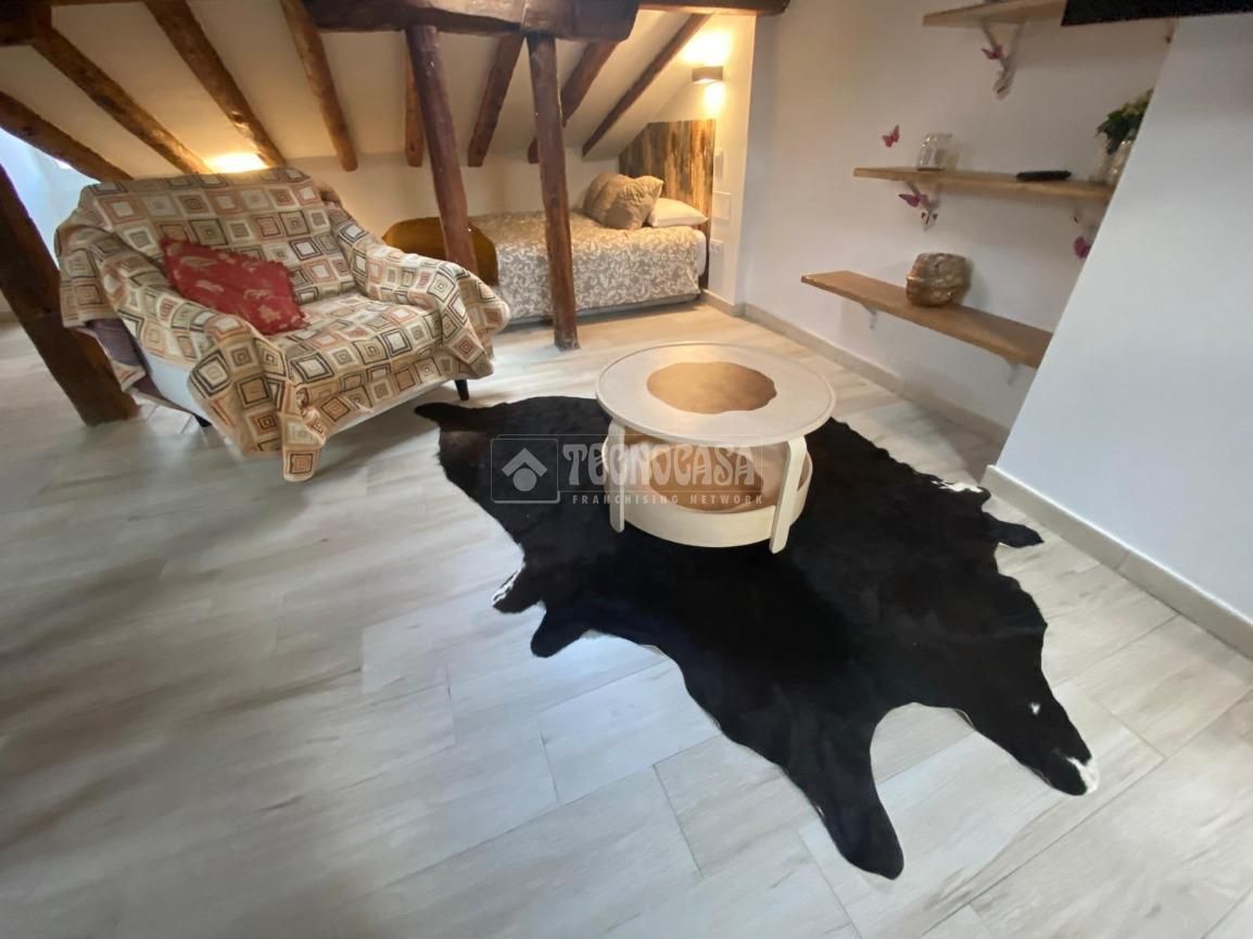 Sala d'estar de Estudi en venda en  Madrid Capital amb Calefacció i Moblat