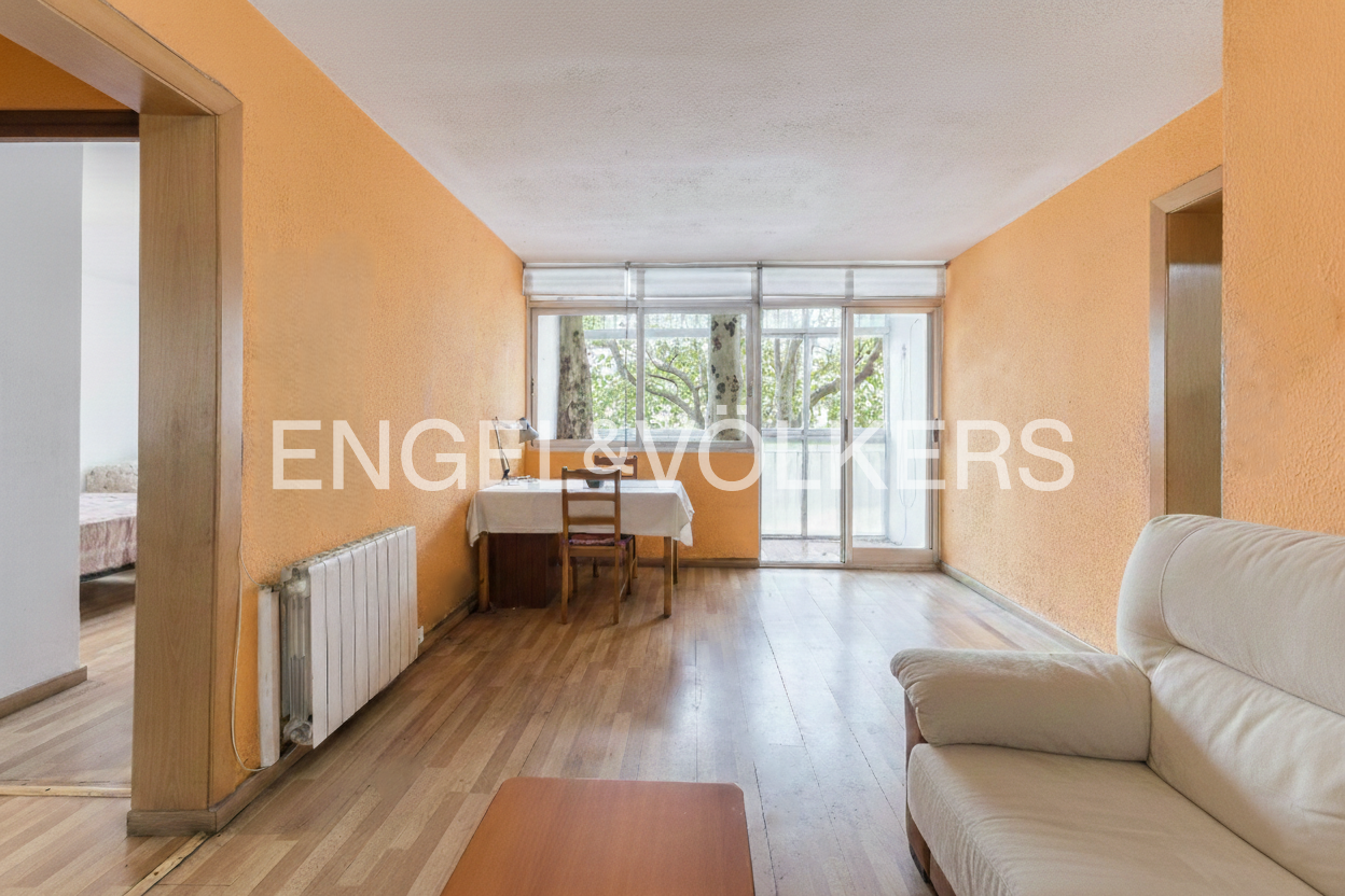 Sala de estar de Apartamento en venta en  Barcelona Capital con Calefacción, Terraza y Balcón