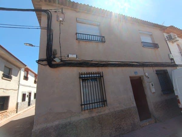 Vista exterior de Casa o xalet en venda en Montiel