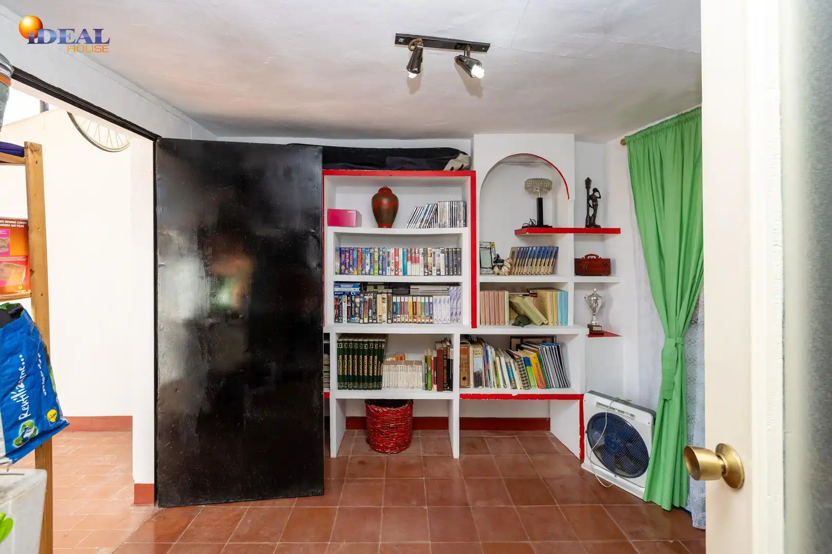 Einfamilien-Reihenhaus zum Verkauf in Calle de Nazar, Loja