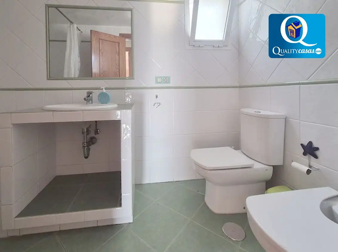 Bathroom of Apartments for sale in Alicante / Alacant  with Air Conditioner and Storage room