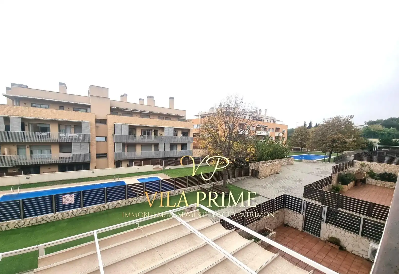 Vista exterior de Dúplex en venda en Sant Feliu de Guíxols amb Aire condicionat, Calefacció i Jardí privat