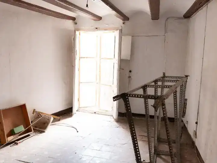 Flat for sale in  Valencia Capital  with Balcony