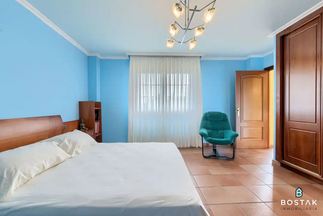 Dormitori de Casa o xalet en venda en Barrika amb Calefacció, Jardí privat i Terrassa
