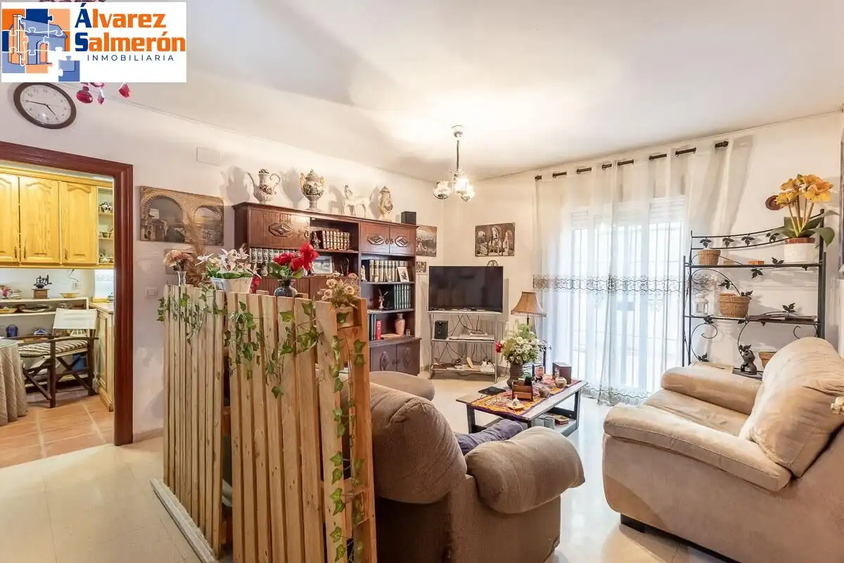 Casa aparellada amb terrassa en venda a Camino del Cementerio, imagen 6