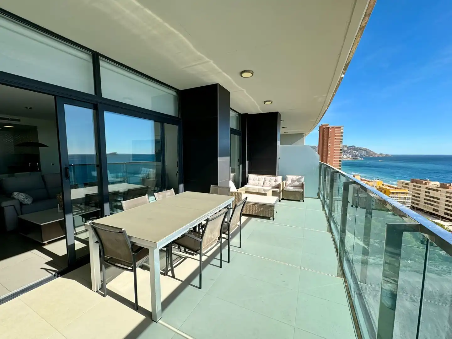 Apartamento con piscina en alquiler en Playa de Poniente, imagen 3