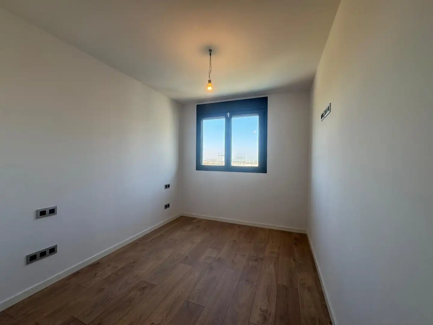 Habitación de Piso en venta en Viladecans con Aire acondicionado, Calefacción y Terraza