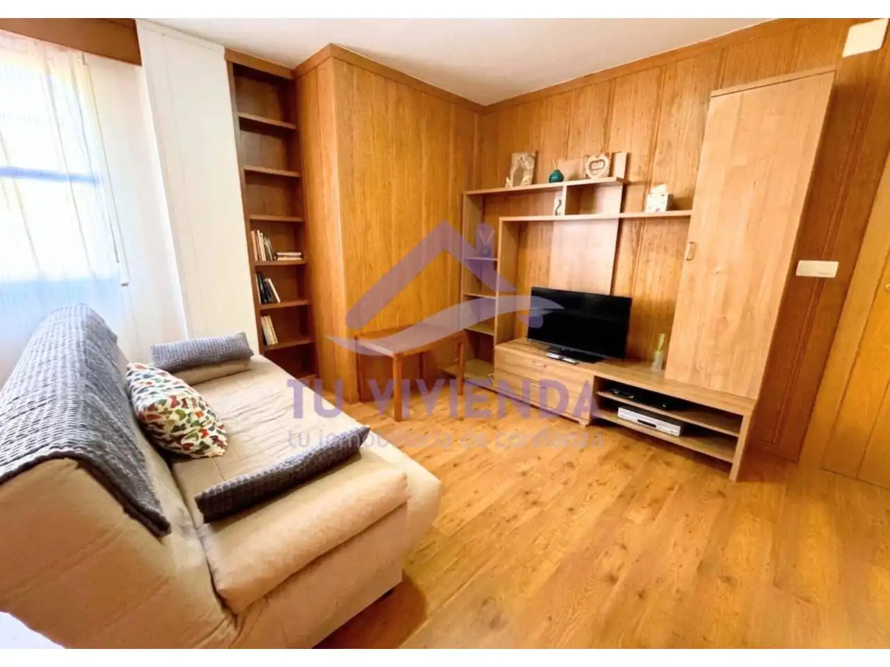 Apartamento con ascensor en alquiler en Avenida José Quintana, imagen 2